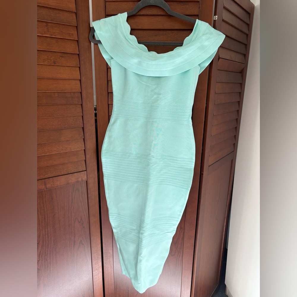 Mint green fitted dress